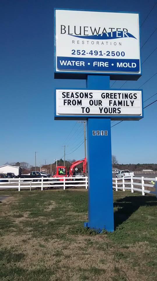 marquee-pedestal-letters-pronto